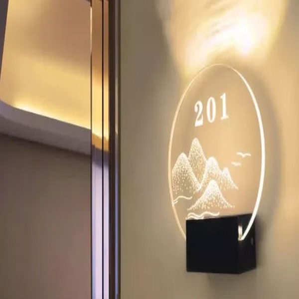 标识标牌设计制作图文工艺的技术对比与成本分析